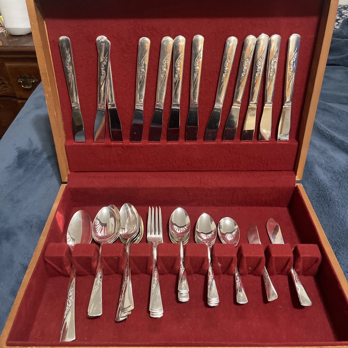 International Silver Flatware-Place Setting Antique US Silver