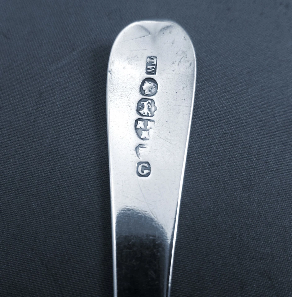 CUCHARADITA INGLESA VICTORIANA ESTERLINA NEWCASTLE 1845 Foto 4 de 4