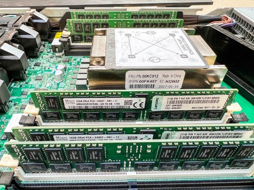 Lenovo System x3550 M5 4-Bay 2x Xeon E5-2620 V4 @2.1GHz 128GB Ram 2x 120GB SSD - Picture 10 of 12