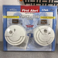 Set Of 2 First Alert Smoke Detector Alarm SA97CN2 W/Batteries New Sealed