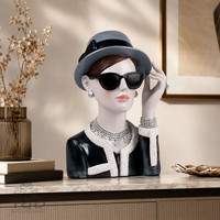 Formano BüSte Dame Mit Hut Und Sonnenbrille Aus Kunststein-759603