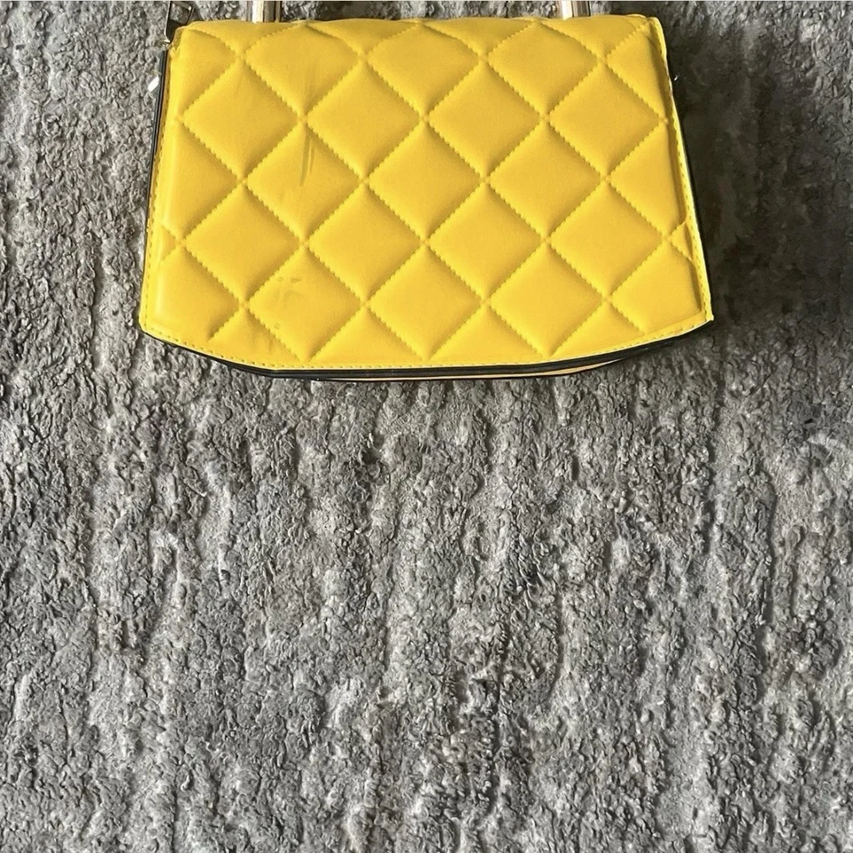 Versace La Medusa Logo Plaque Yellow Pebbled Leather Crossbody Bag New$1600 - Image 2 of 4