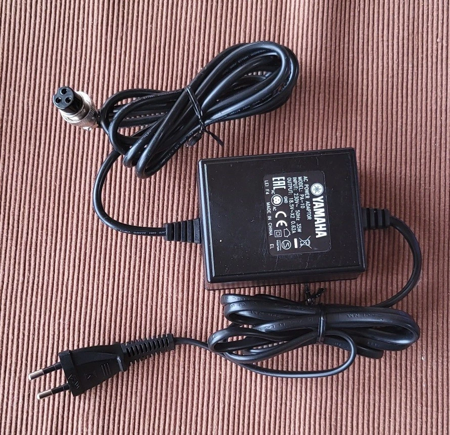 Yamaha 10 Kanal MIxer MG10X - Bild 2 von 2