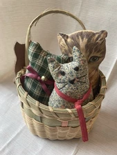 VTG Basket Set of 3 Cat Kitten Handmade Figures wood cat tie on. Primative