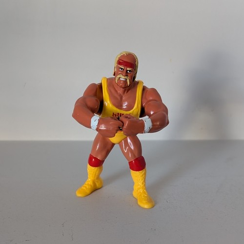 Hulk Hogan #2 WWF Hasbro 1990s Wrestling Action Fi...