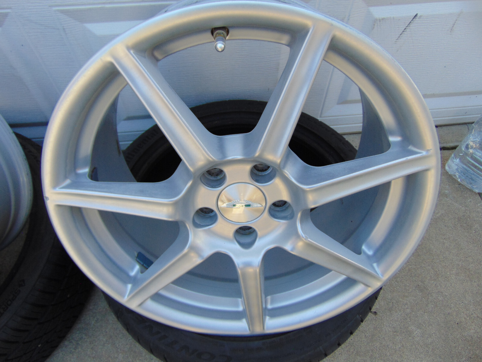 1 USED Silver OEM Aston Martin Vantage 19X9.5 REAR Rim TPMS 6G33-1007 FREE SHIP