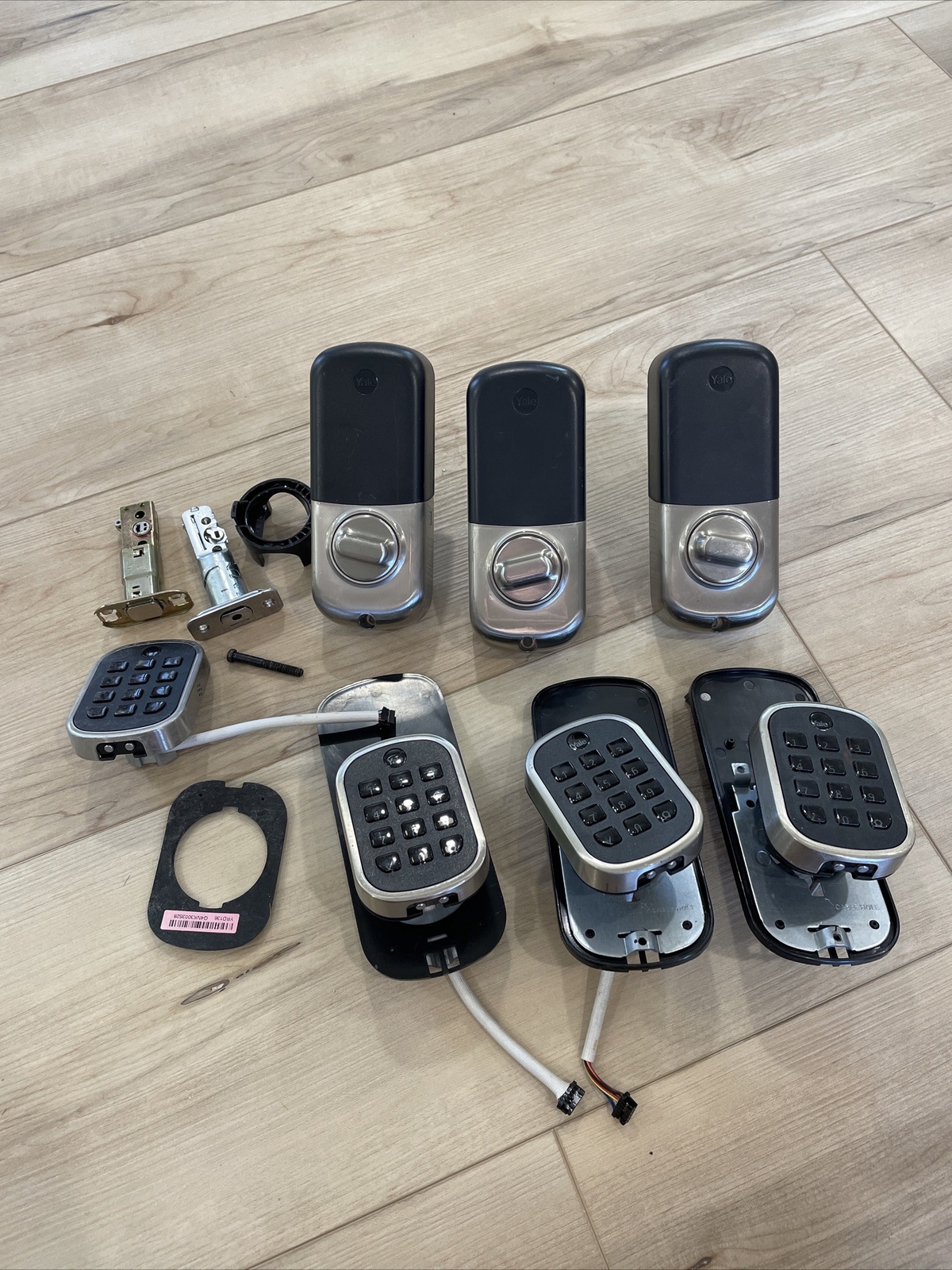 Yale Deadbolt Smart Door Lock ZWave Satin Nickel YRD136ZW619 Various