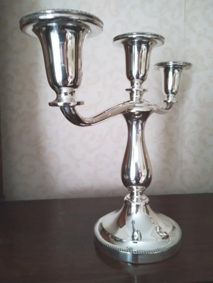 Fabulosos candelabros antiguos Walker Hall de los años 20 Sheffield placa de plata en muy buena condición par Foto 3 de 4