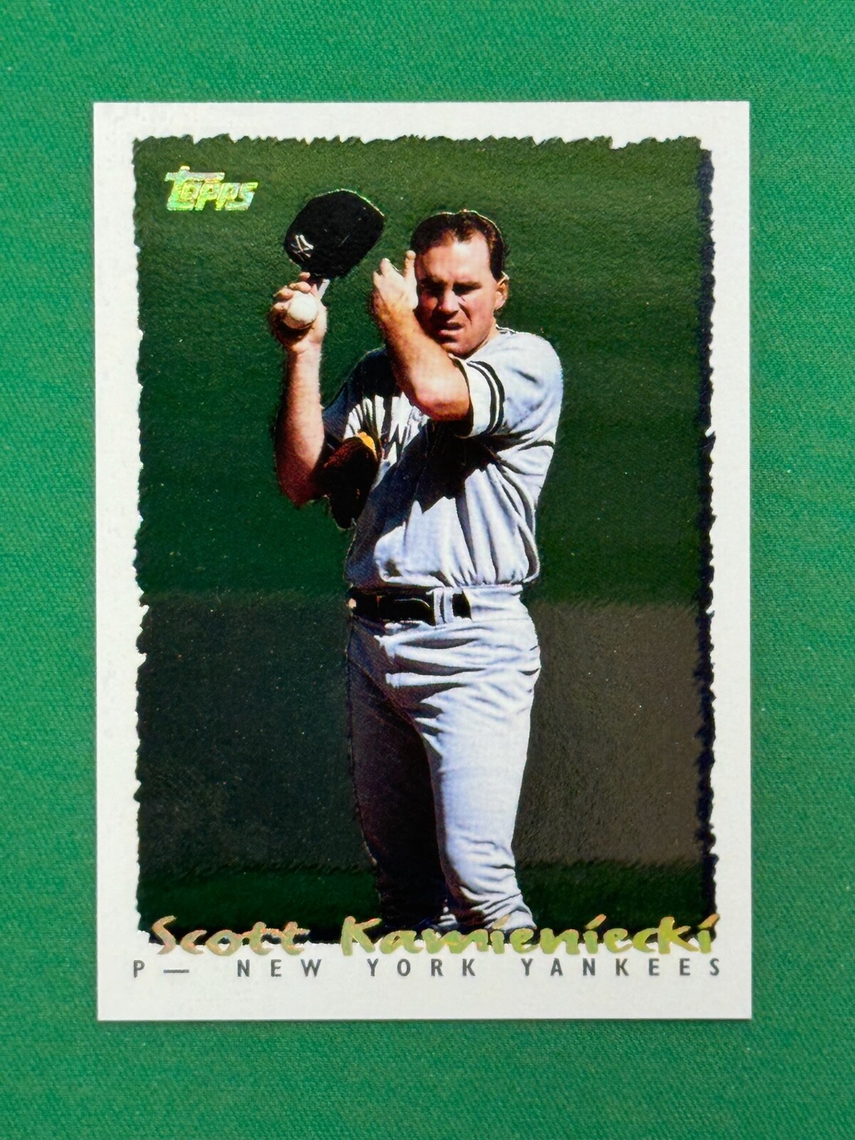 1995 Topps Series 1 Baseball #195 Scott Kamieniecki CyberStats Spectralite