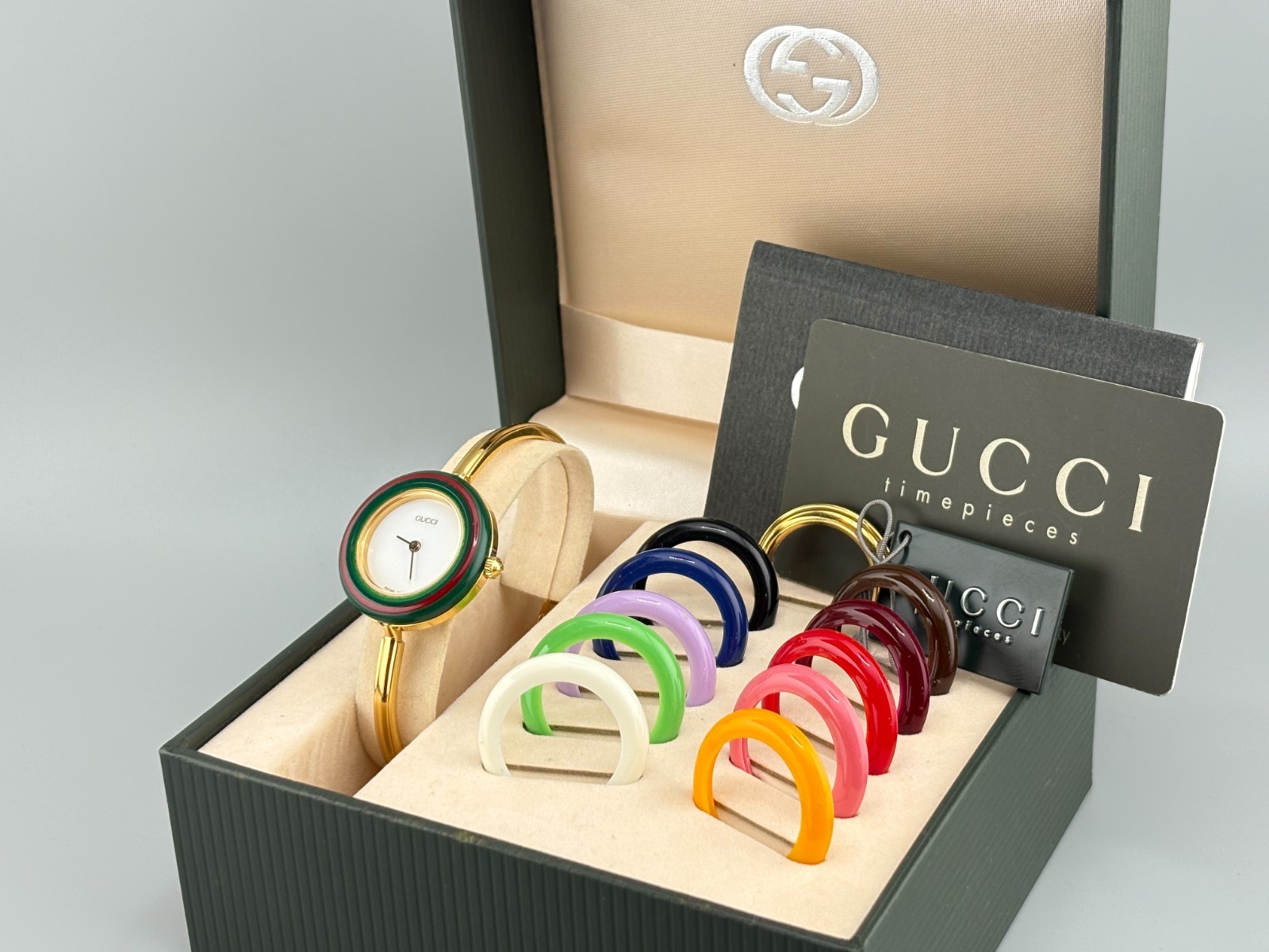 [NEAE COMO NUEVO CON Papel] Reloj Gucci Change Bisel 11/12.2 Mujer Dorado 12 Colores