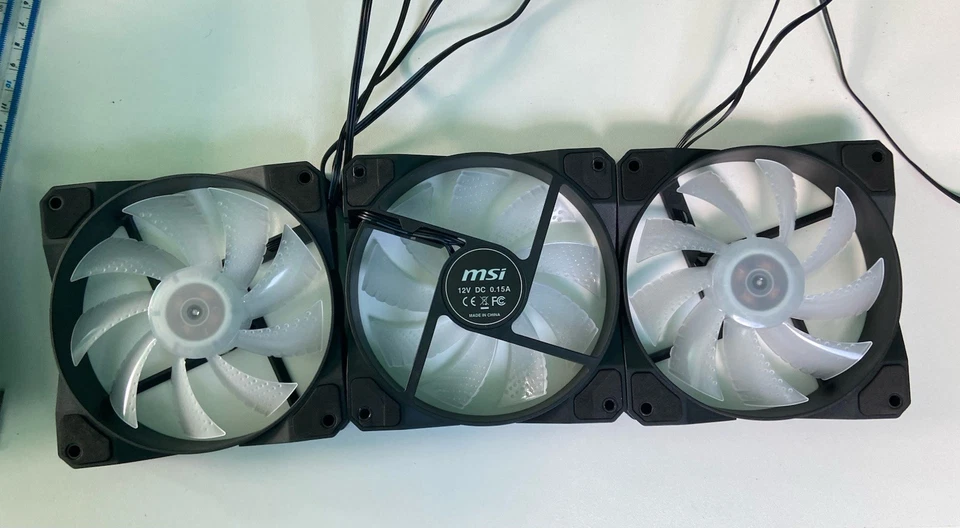 MSI 120mm ARGB Lüfter, 3er Pack - 4pin PWM