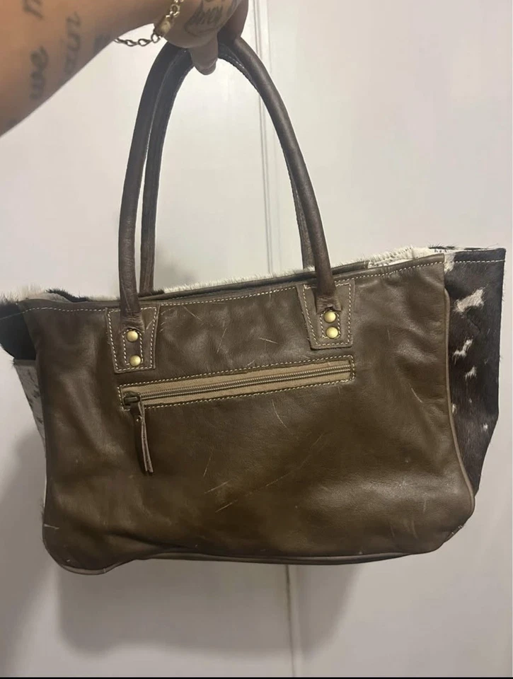 Myra Bag Cowhide Leather Tote Bag – Brown & White Hair-On Hide – Western Style - Image 2 of 4