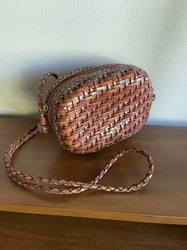 Vintage LJS Collection Woven Leather Weaved Brown Crossbody Purse/Bag