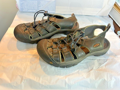 Keen Newport H2 Mens 11.5 Waterproof Hiking Camping Outdoor  display picture 1