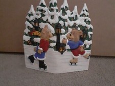 DELAGAR 1999 COLLECTABLES Weihnachten Teelichthalter Schlittschuh Bären mehrfarbig 12x12cm