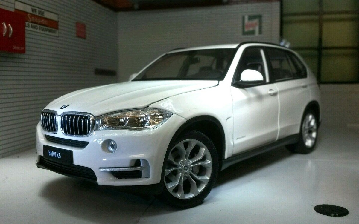 Welly WE24052GY BMW X5 2015 GREY 1:24-27 Modellino - Foto 13