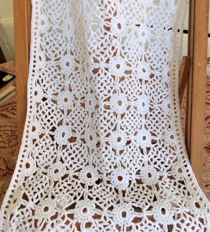 RIDEAU CROCHET MAIN ARTIISANAT FRANCAIS LUDMILA  POMPONS SUR MESURE SUR COMMANDE - Photo 4/4