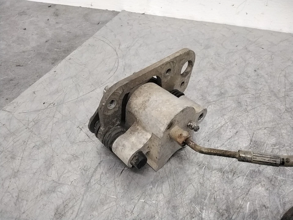 Polaris Scrambler 400 2002 2x4 OEM freno delantero trasero cilindro maestro con pinzas Foto 4 de 4