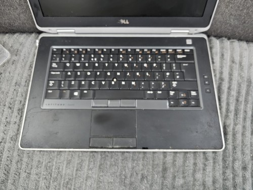 J879 Dell Latitude E6430, i5-3210m, 2.50ghz, 4GB, No HDD No Power Won't Turn On - Picture 3 of 9