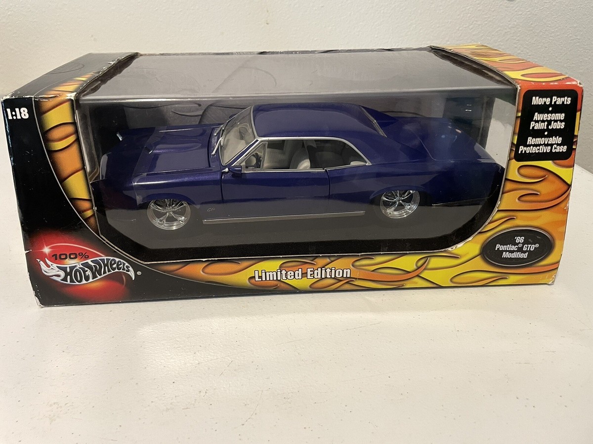 ホットウィール 1/18 ポンティアック GTO 66 オレンジメタリック ホットウィール 1/18 ポンティアック GTO 66 オレンジメタリック