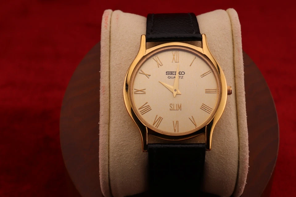 RARO Reloj Pulsera Seiko Vintage Delgado DORADO Cuarzo Caballeros Foto 3 de 4