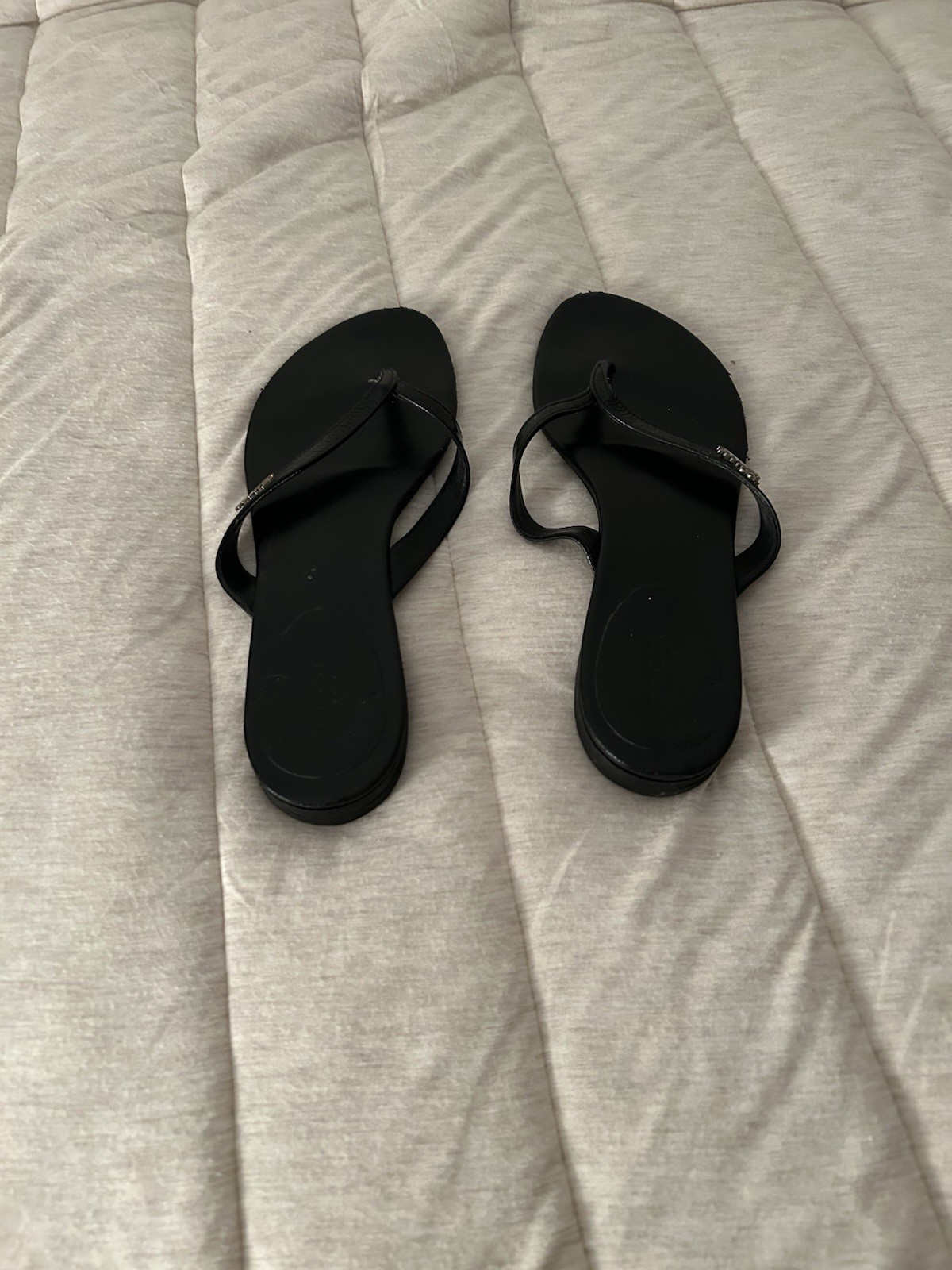 Authentic Gucci flip Flops - image 4