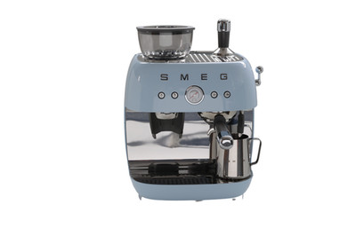 Smeg EGF03PBEU Espressomaschine, Kaffeevollautomat 50s Style, pastellblau