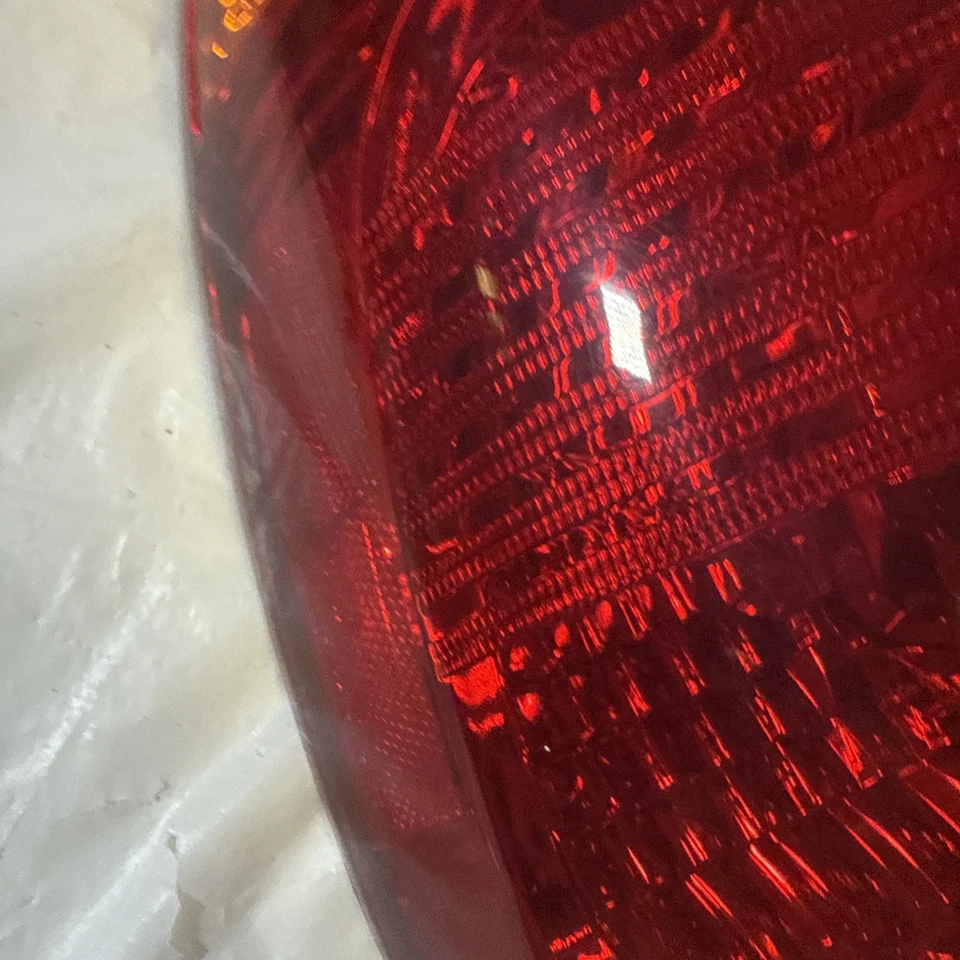 Lanterna traseira Toyota Solara 1999–2003 lateral direita do passageiro DEPO 212-19J1R aftermarket - Imagem 3 de 4