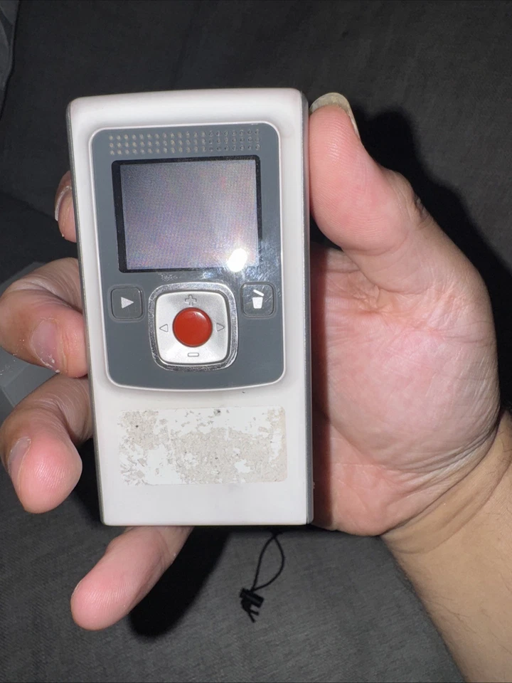 Flip Video Ultra Series HD 2GB High-Quality Video Recorder - Image 2 of 4