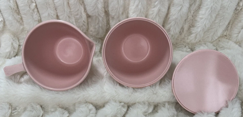 Mar-crest Melmac Melamine Atomic Pink Sugar Bowl and Creamer Pitcher Retro Vtg - Image 3 of 4