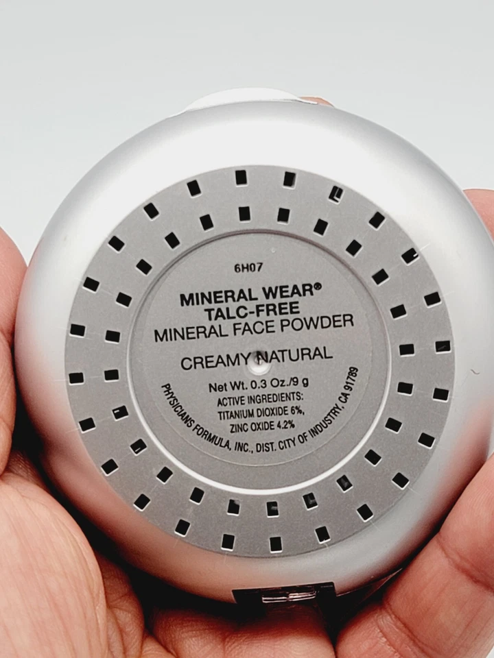 Physicians Formula Talc Free Mineral Wear Face Powder. CREAMY NATURAL  - Image 2 of 3