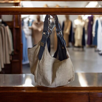 Givenchy Paris Handtasche aus braunem Leder - eleganter und raffinierter Stil