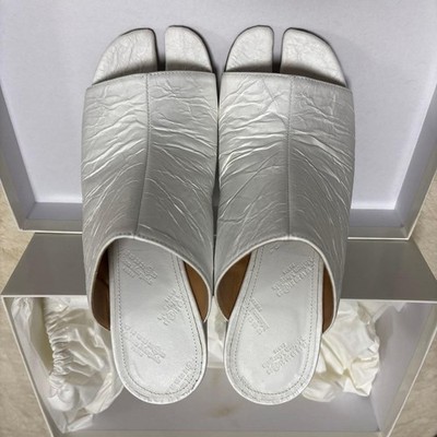 Maison Margiela Damen Tabi Pantoletten Sandalen weiß Größe 37,5 Karton enthal...