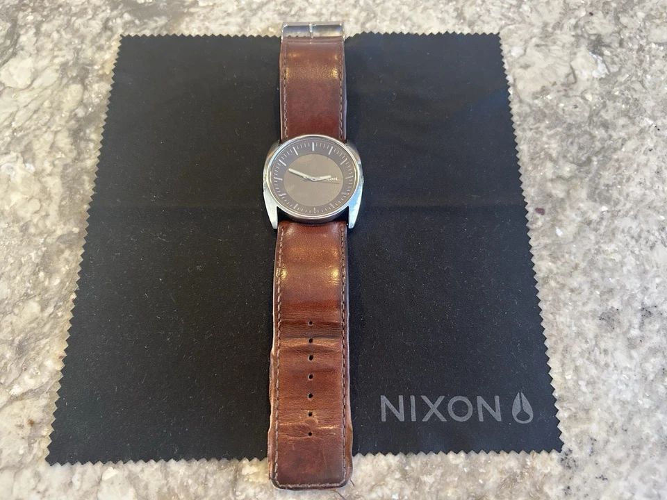 Reloj Nixon ESQUIRE Foto 4 de 4