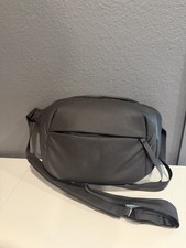 Peak Design Everyday Sling 5L Camera Bag, Bla...