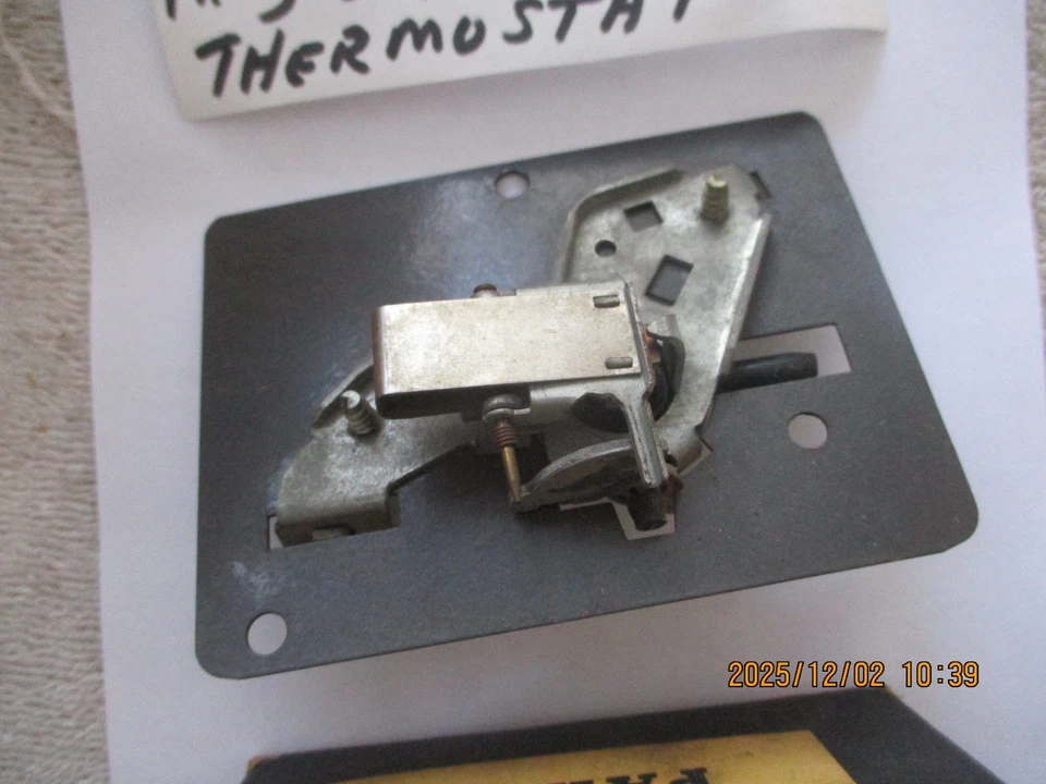 NOS 1961-1962 OLDSMOBILE, EXCEPT F-85 HEATER CONTROL VALVE-PART NO. 584335 Foto 3 de 4