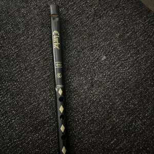 Clarke Tin Penny Whistle. Handbook by Bill Ochs