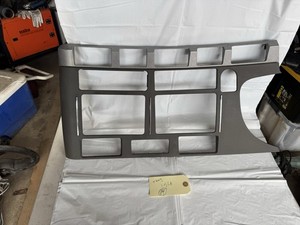 PACCAR S18-1031-0141721 Dash Switch Panel Trim Bezel Kenworth Peterbilt OEM