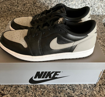 Black Medium Grey White Size 10.5 Low
OG 2024 2024 Nike Air Jordan 1 Retro Low OG Shadow Black Medium Grey  main image 3