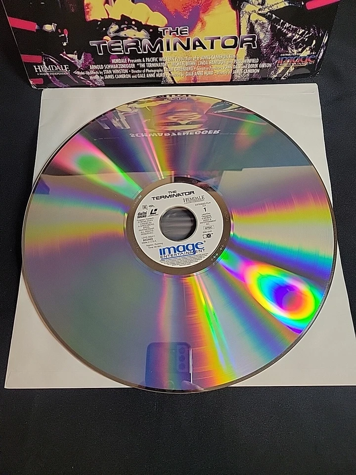 5 Movie Schwarzenegger Lazerdisc Lot Terminator 1&2, Total Recall Red Heat Twins - Image 3 of 4