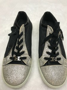 mk black tennis shoes