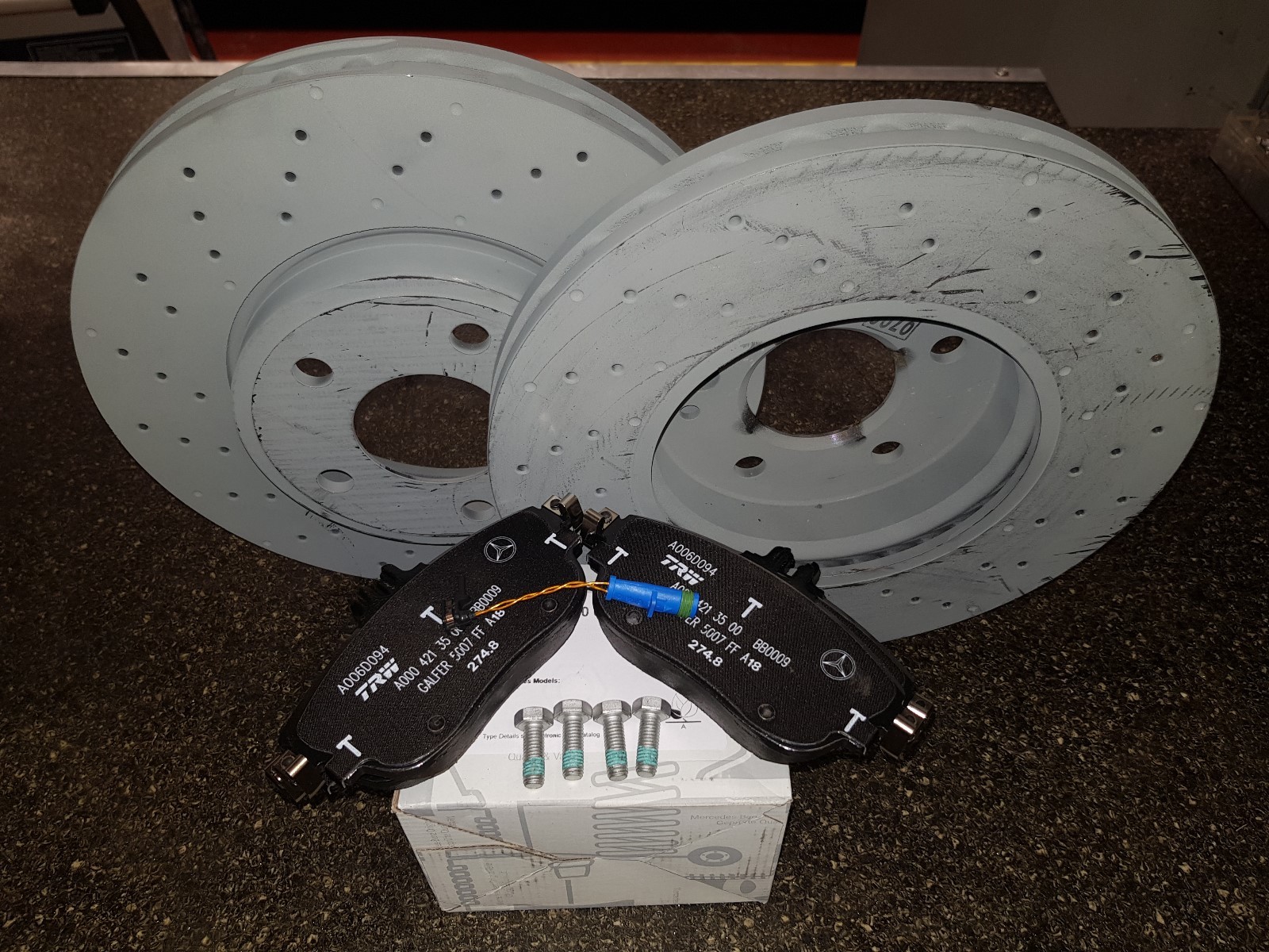 MercedesBenz A & GLAClass (176, 156) Front brake discs and pads eBay