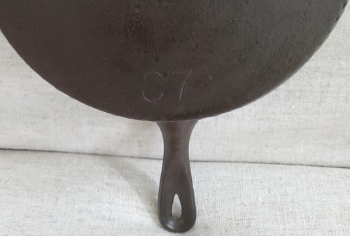 Chicago Hardware Foundry Hammered Side Cast Iron Skillet # 87 F 9" - Picture 3 of 6