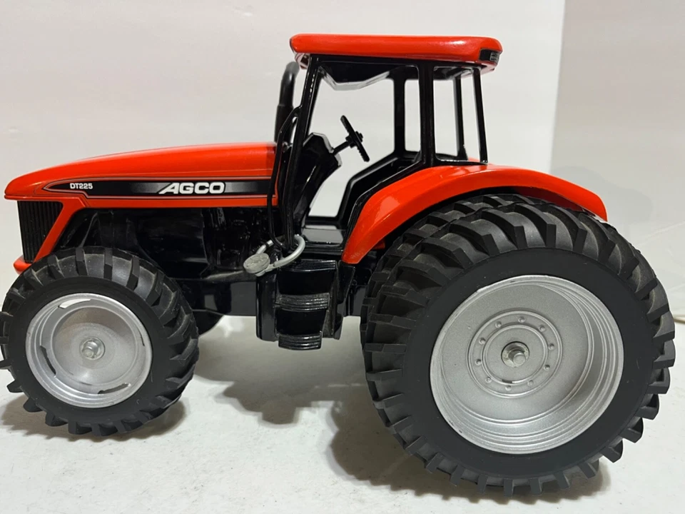 Agco-Allis DT225 Tractor w Duals & FWA Signed by Joseph L Ertl 1/16 by Scale Mod - Image 2 of 4