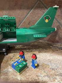 LEGO CITY: Cargo Terminal 60022 (Plane, Cargo, Minifigs and Tower Only)