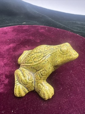 Vintage Ceramic Anatomically Correct Male Frog 2.5 