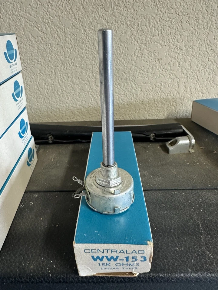Potenciómetro CENTRALAB WW-153 15K OHMS LINEAR TAPER NUEVO EN STOCK Foto 4 de 4