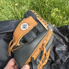 Franklin Baseball Glove 4809 Youth 9 1/2 Ready to Play Black And Tan RHT ! — photo 2