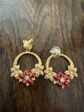Avon Poinsettia Earrings