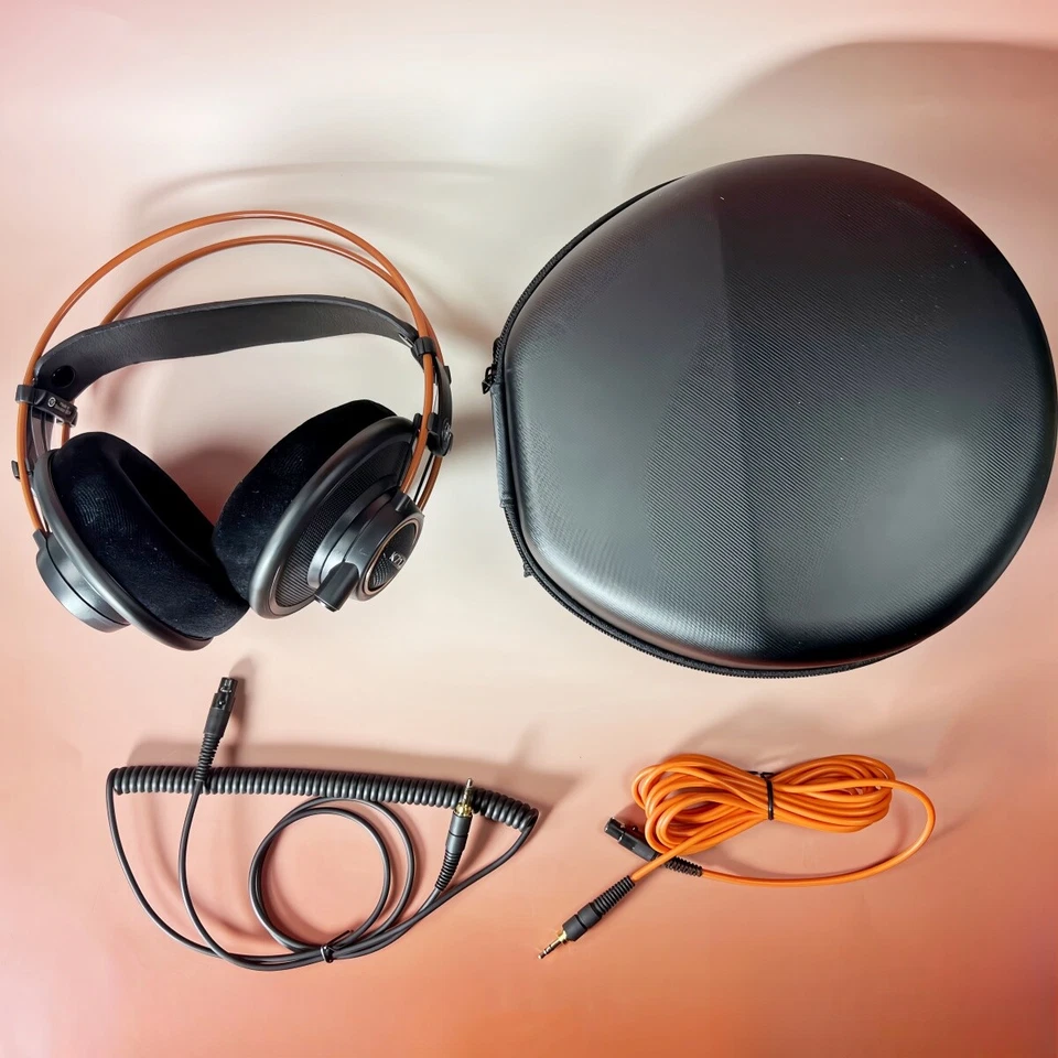 AKG K712 PRO Dynamic Reference Studio Over-Ear 3.5mm jack Wired Headphones - Image 3 of 4